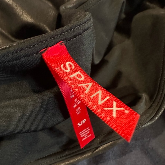 Spanx faux leather leggings size small petite - Picture 4 of 6